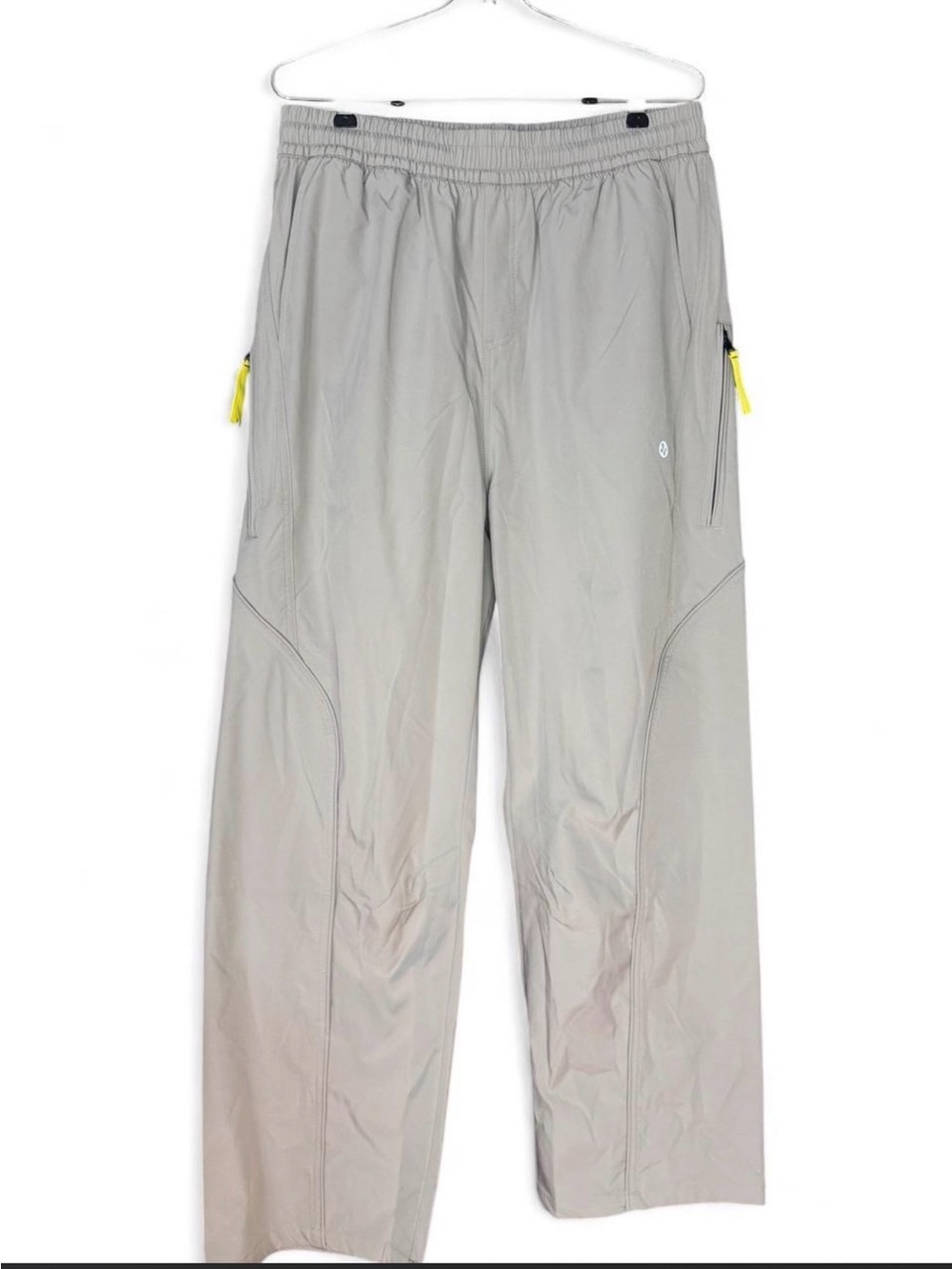 Light Gray Men’s Cargo Pants with Yellow Zip Pulls